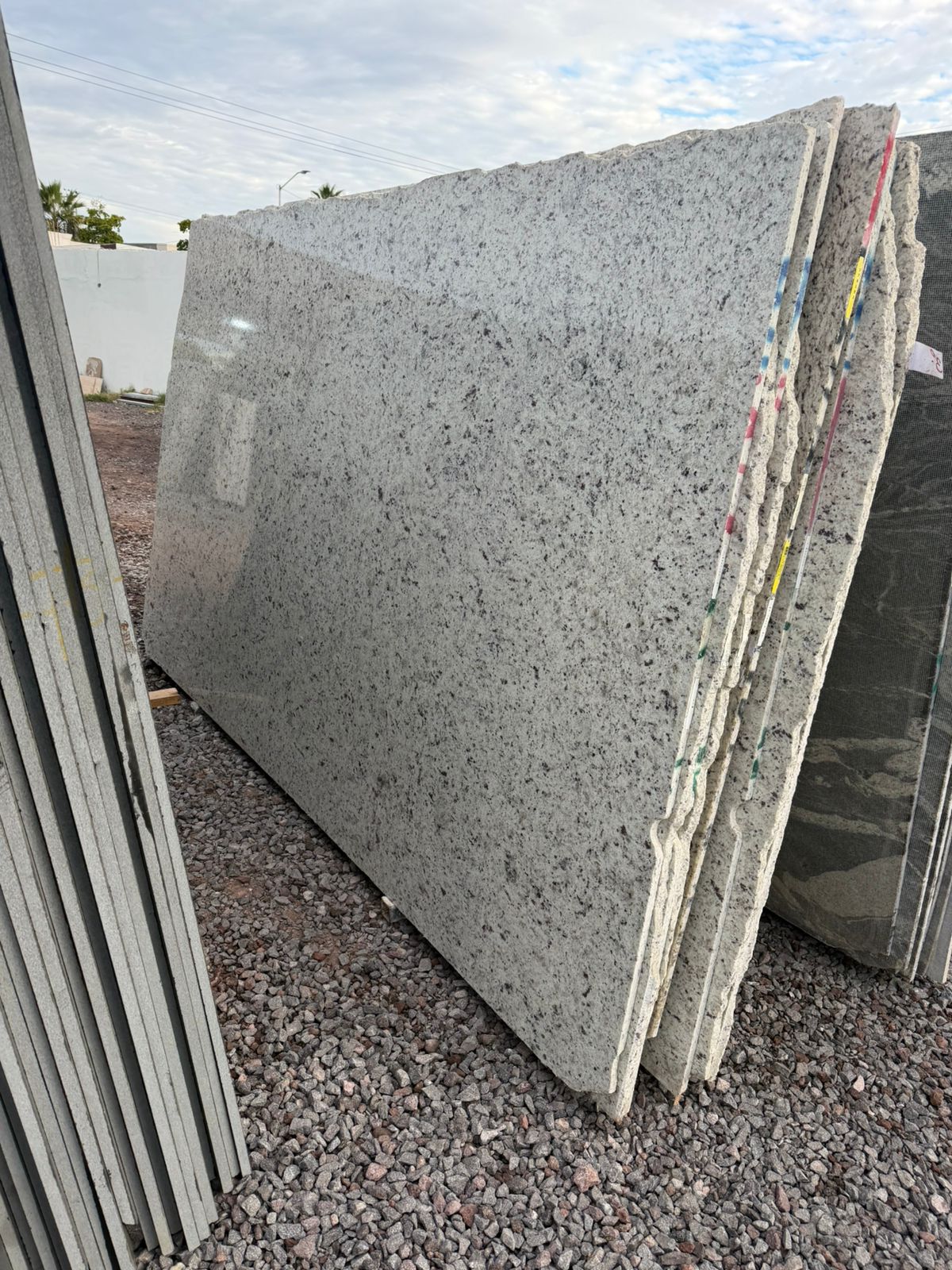 Ornamental 3.14 x 1.93 acabado pulido y brillado. Image